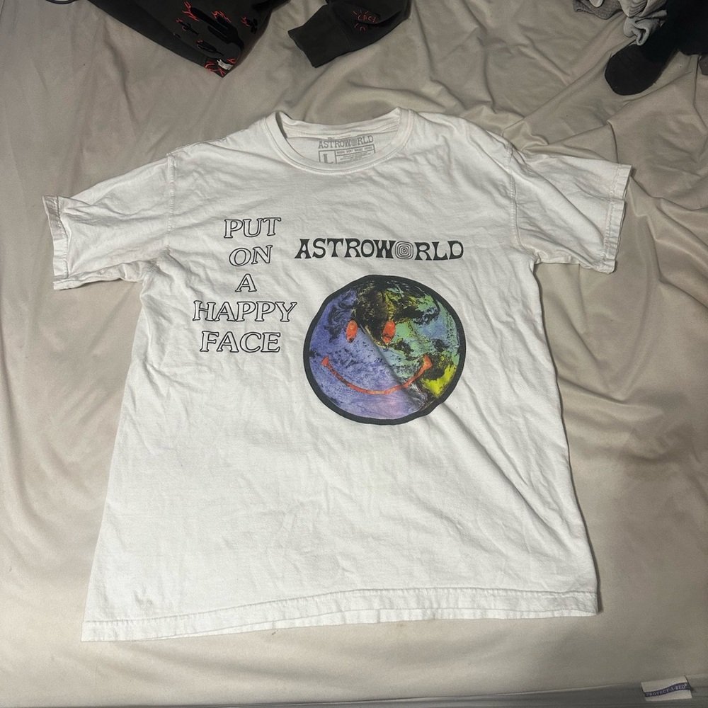 TRAVIS SCOTT ASTROWORLD HAPPY FACE TEE